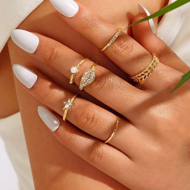 

Rhinestone Engraved Star Decor Ring 6pcs, Gold