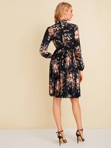 SHEIN Mock Neck Botanical Print Pleated Dress - Navy Blue - View 2