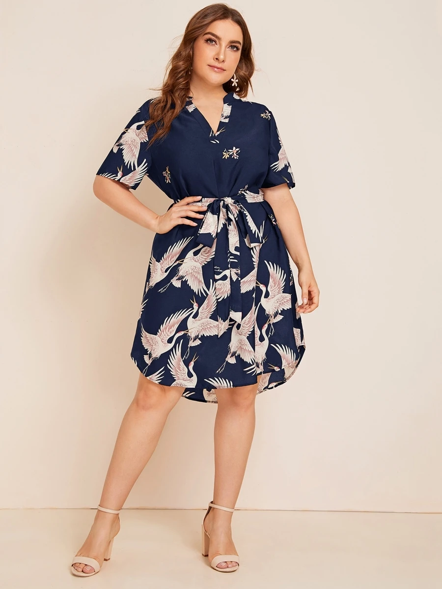 SHEIN Unity 大碼西裝領自腰帶弧形下擺連衣裙 - 藏蓝色 - 查看 1