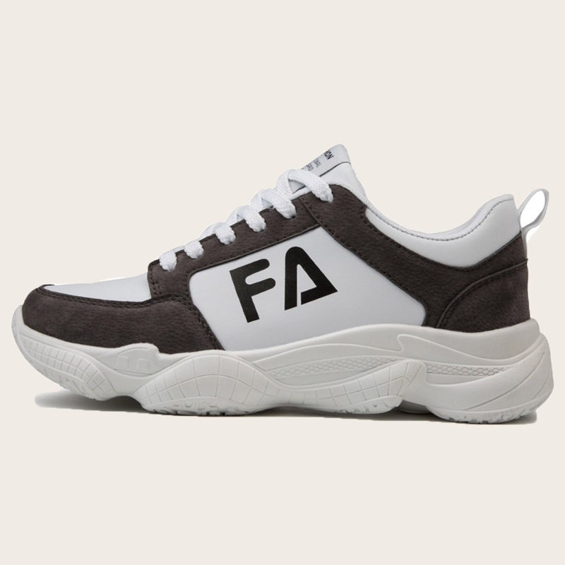 

Guys Two Tone Lace-up Front Trainers, Black and white