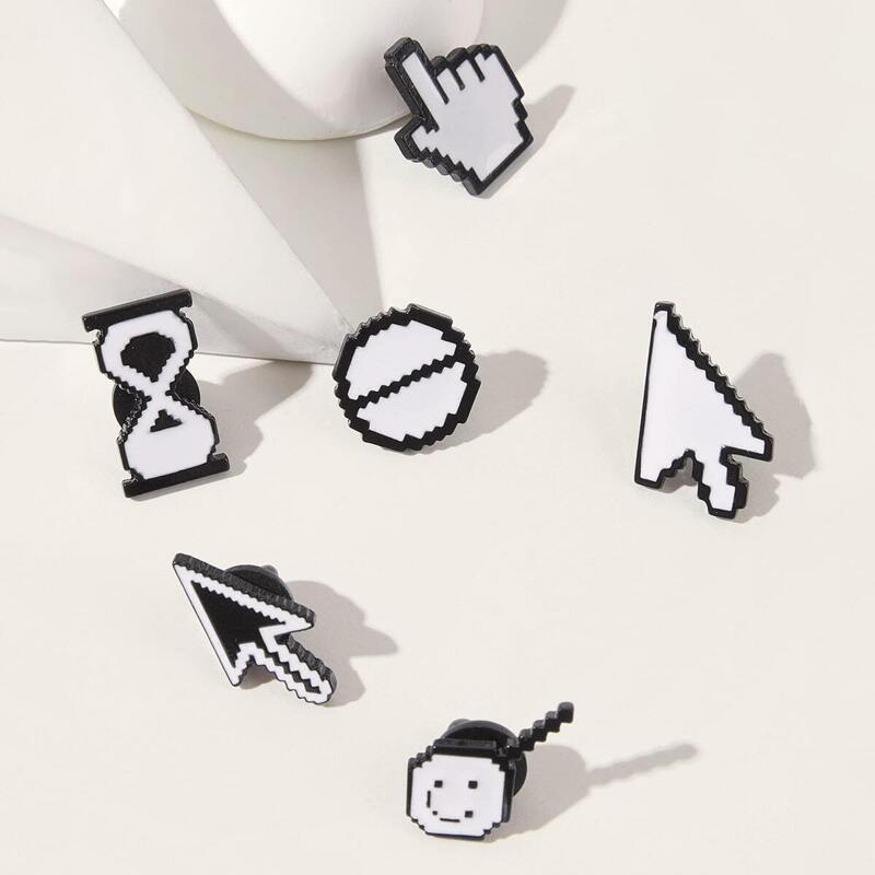 

Arrow & Sign Design Brooch 6pcs, Black and white