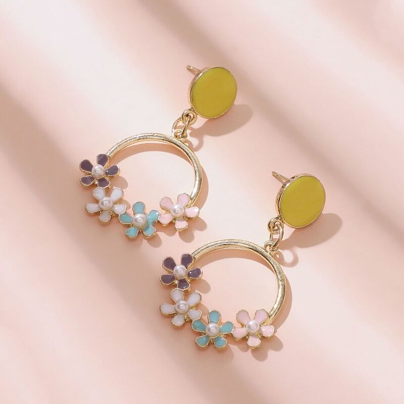 

Round Shaped Flower Decor Drop Earrings 1pair, Gold