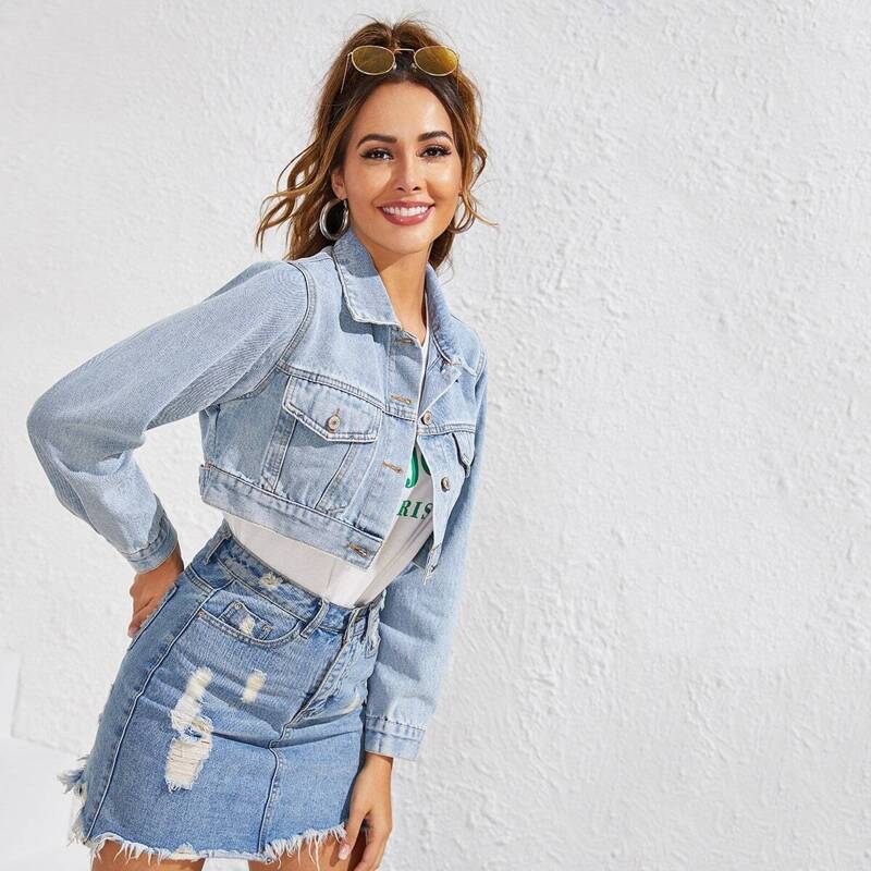 

Light Wash Crop Denim Jacket, Blue
