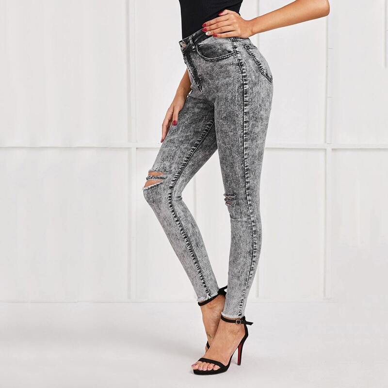 

Knee Rips Raw Hem Faded Jeans, Grey