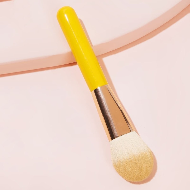 

Duo-fiber Powder Brush 1pc, Yellow