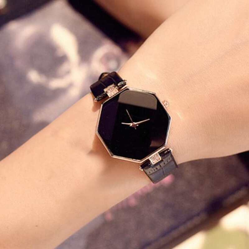 

PU Strap Polygon Dail No Scale Quartz Watch