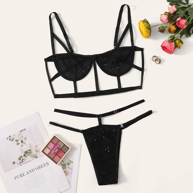 

Ladder Cut-out Underwire Lingerie Set, Black