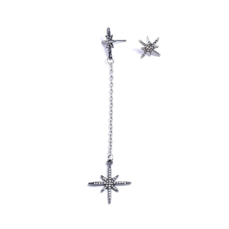 

Rhinestone Engraved Star Mismatched Earrings 1pair, Silver