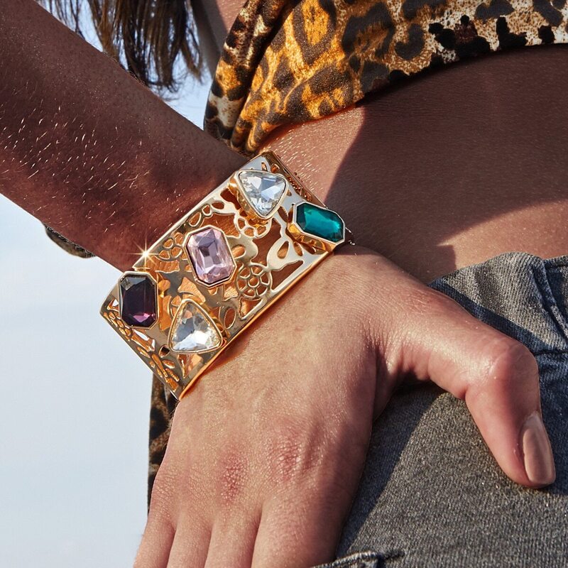 

Gemstone Decor Hollow Out Bangle Bracelet 1pc, Gold