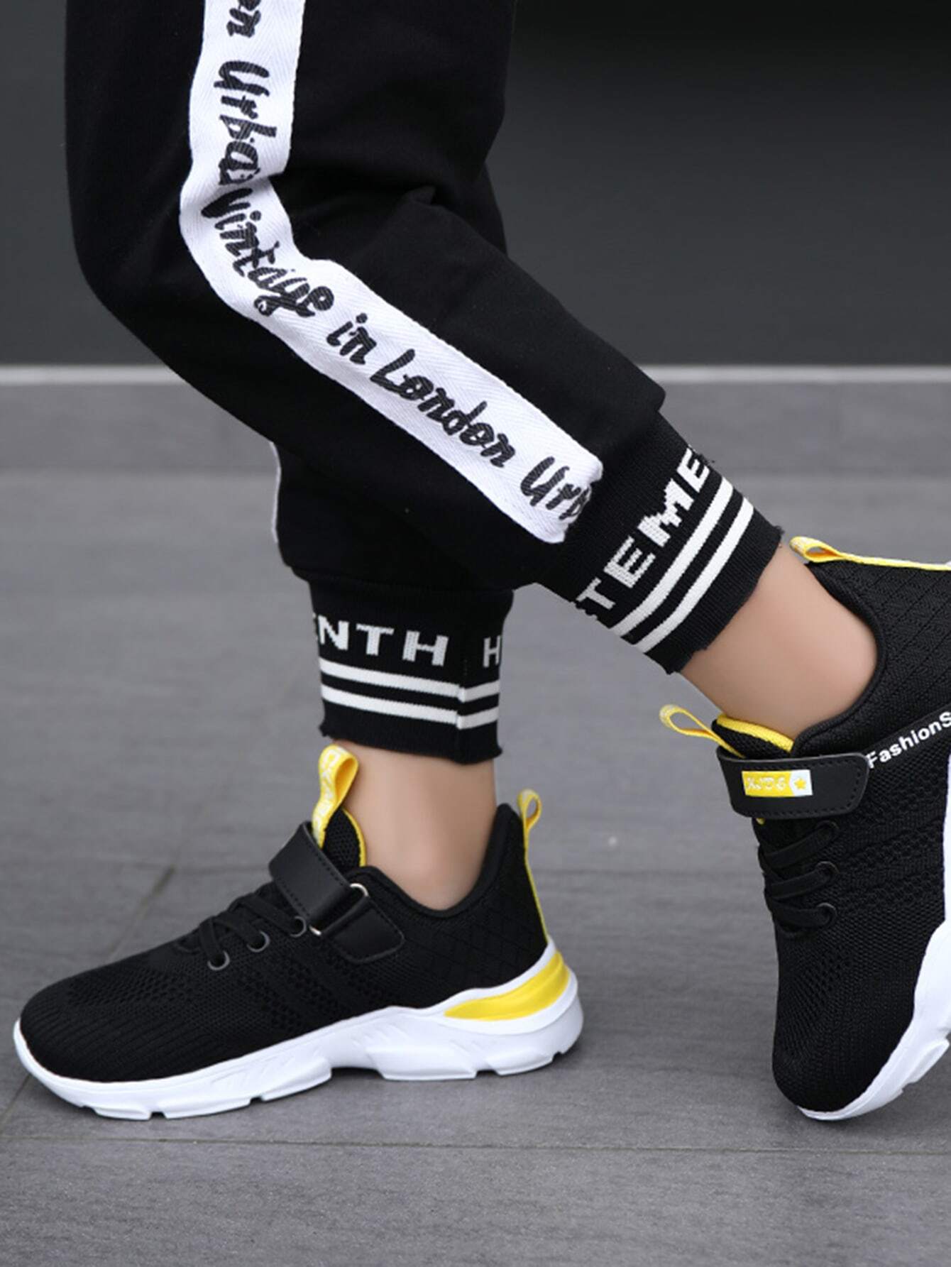 girls velcro trainers