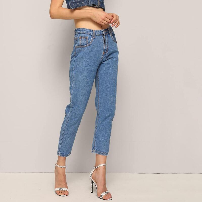 

Blue Wash Cropped Jeans