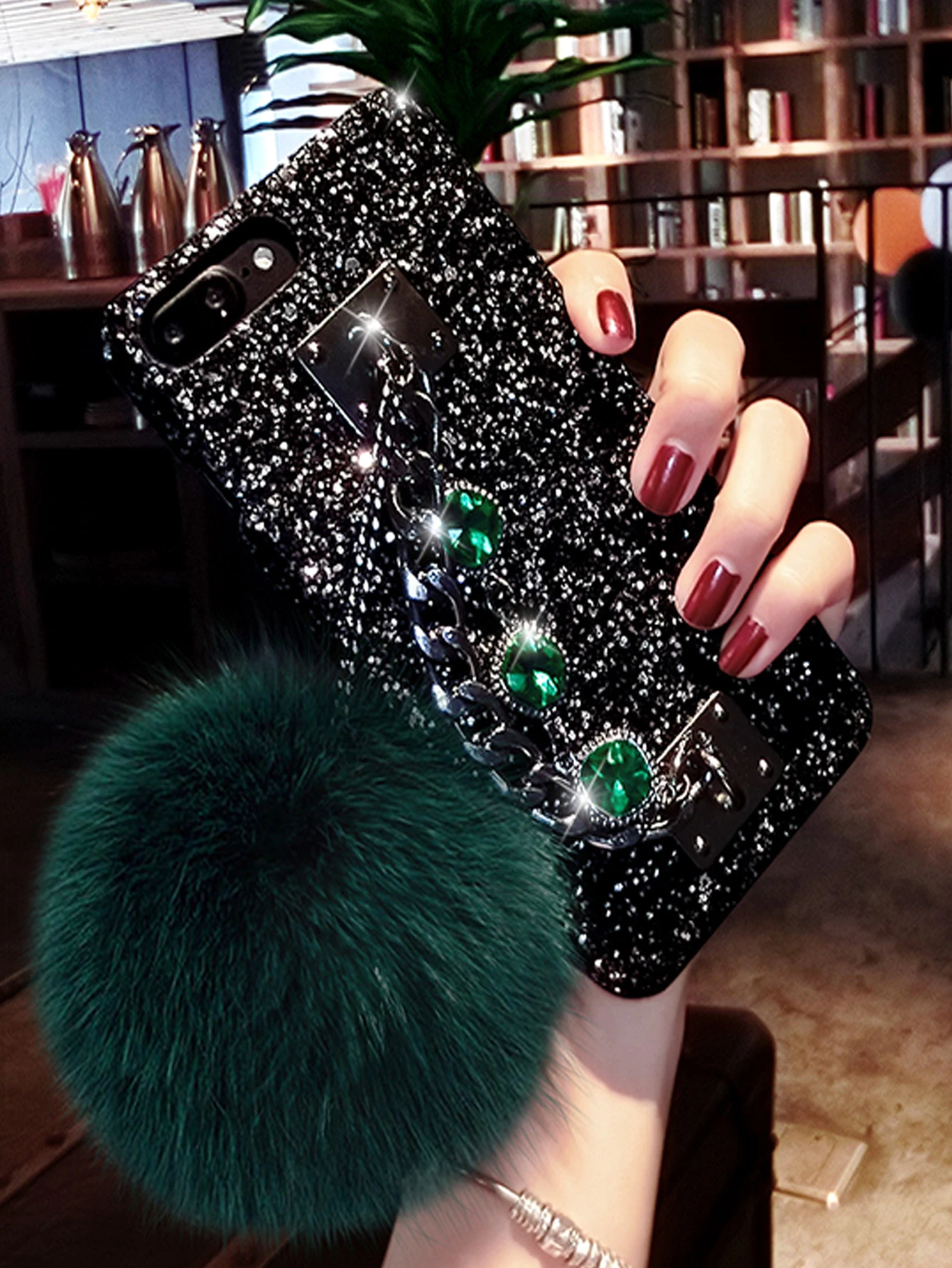 Iphone case with chain holder Clearance