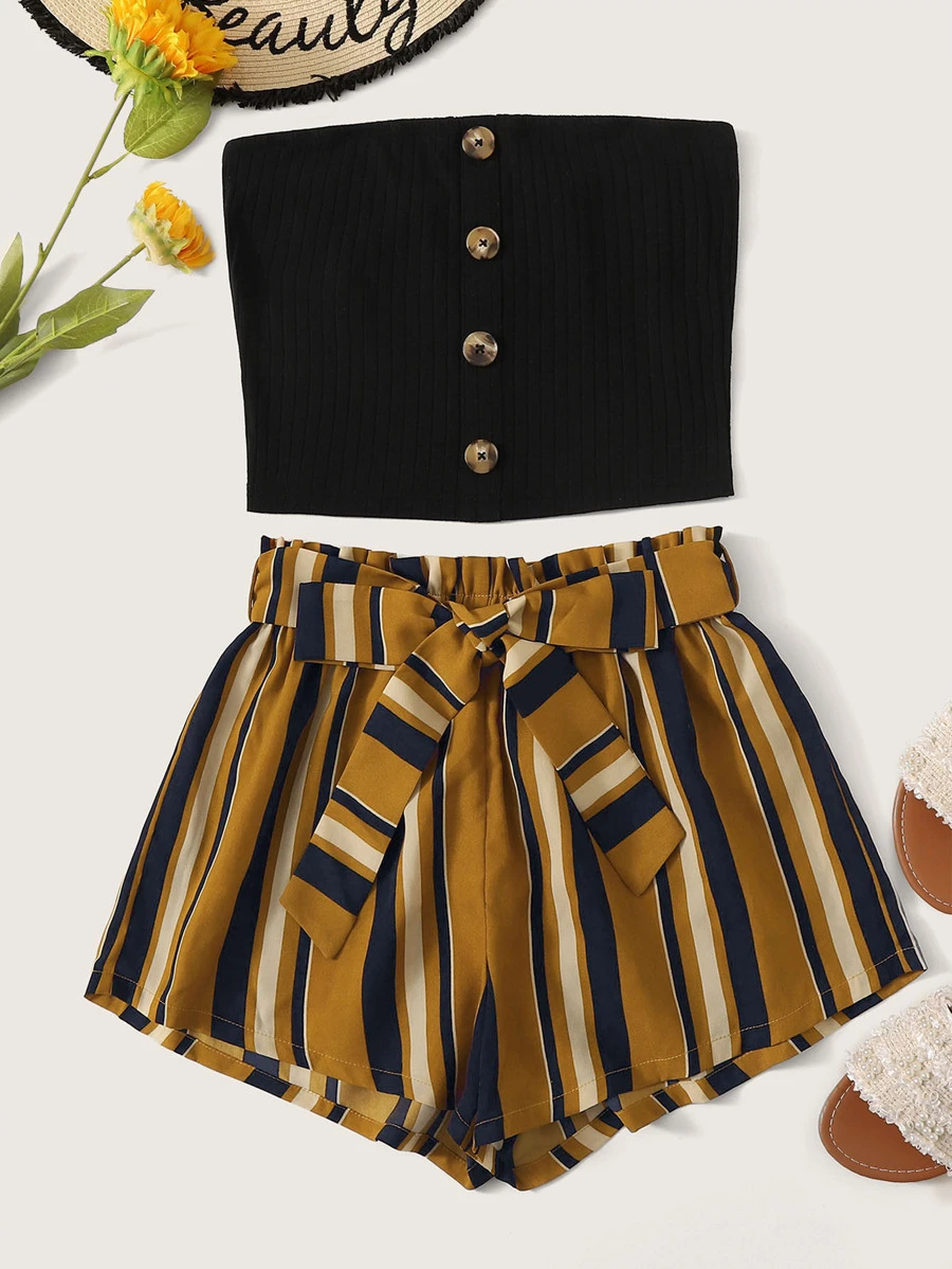 SHEIN Conjunto top tubo tejido de canalé con botón delantero con shorts con cinturón de cintura con volante - Multicolor - Ver 1