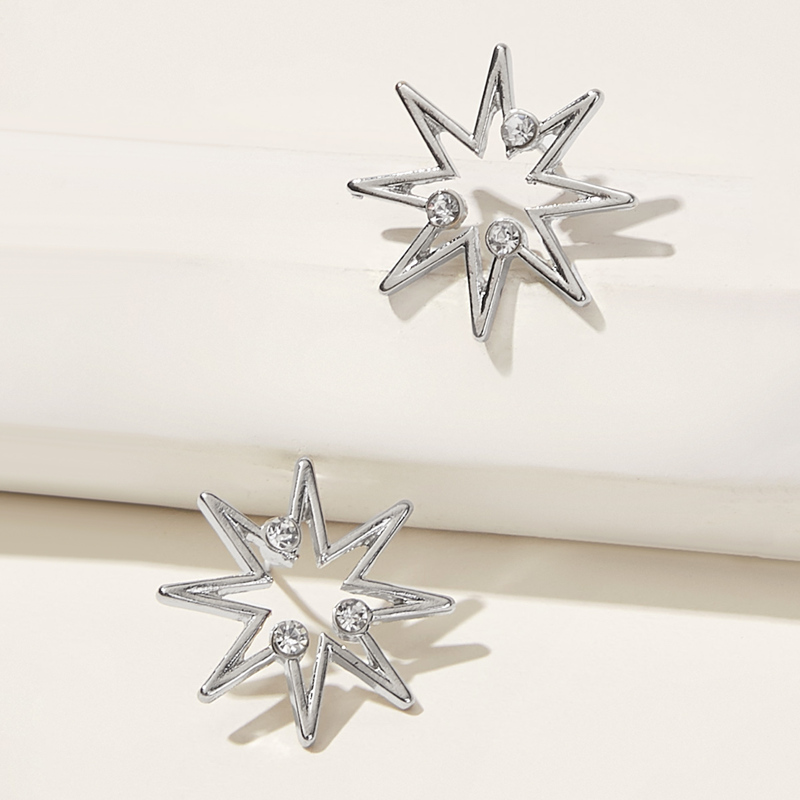 

Rhinestone Engraved Star Stud Earrings 1pair, Silver