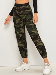 Mulvari Pantalones cargo con bolsillos oblicuos con cinturón con hebilla de camuflaje - Multicolor - Ver 4
