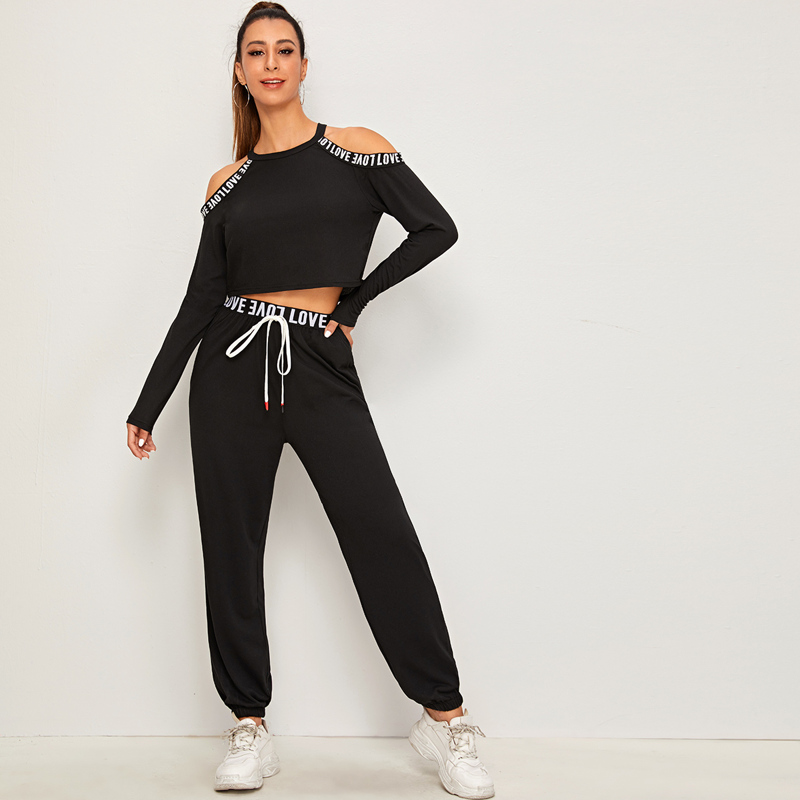 

Letter Print Open Shoulder Halter Tee With Sweatpants, Black
