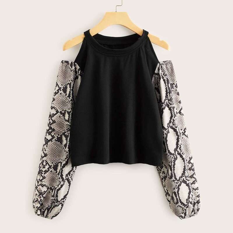 

Cold Shoulder Contrast Snakeskin Print Sleeve Sweatshirt, Black