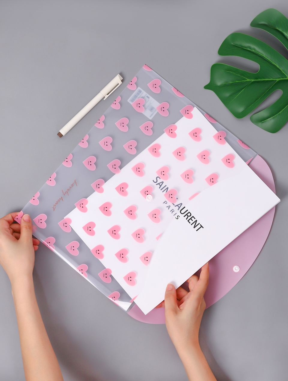 Random Smile Heart Print File Bag 1pc