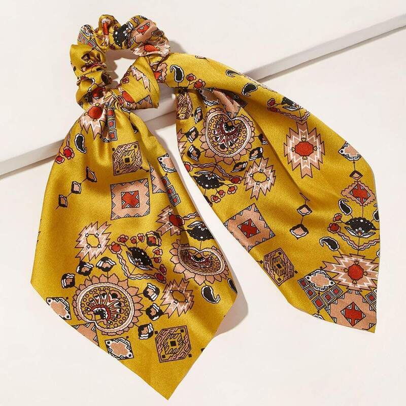 

Flower & Geometric Pattern Scrunchie Scarf, Yellow