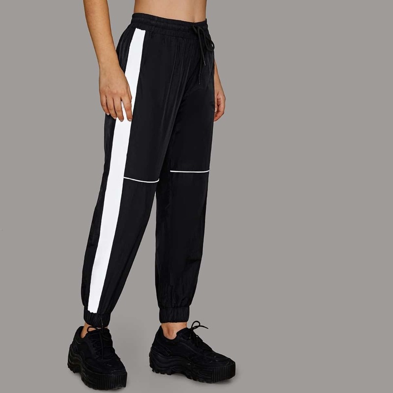 

Contrast Panel Drawstring Waist Windbreak Carrot Pants, Black