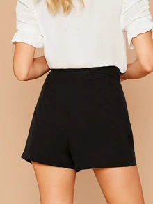 SHEIN Pleated Front Slant Pocket Shorts