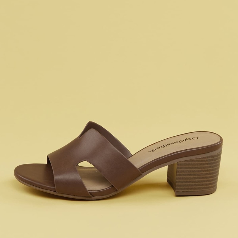 

Side Cut Outs Low Chunky Heel Sandals, Brown