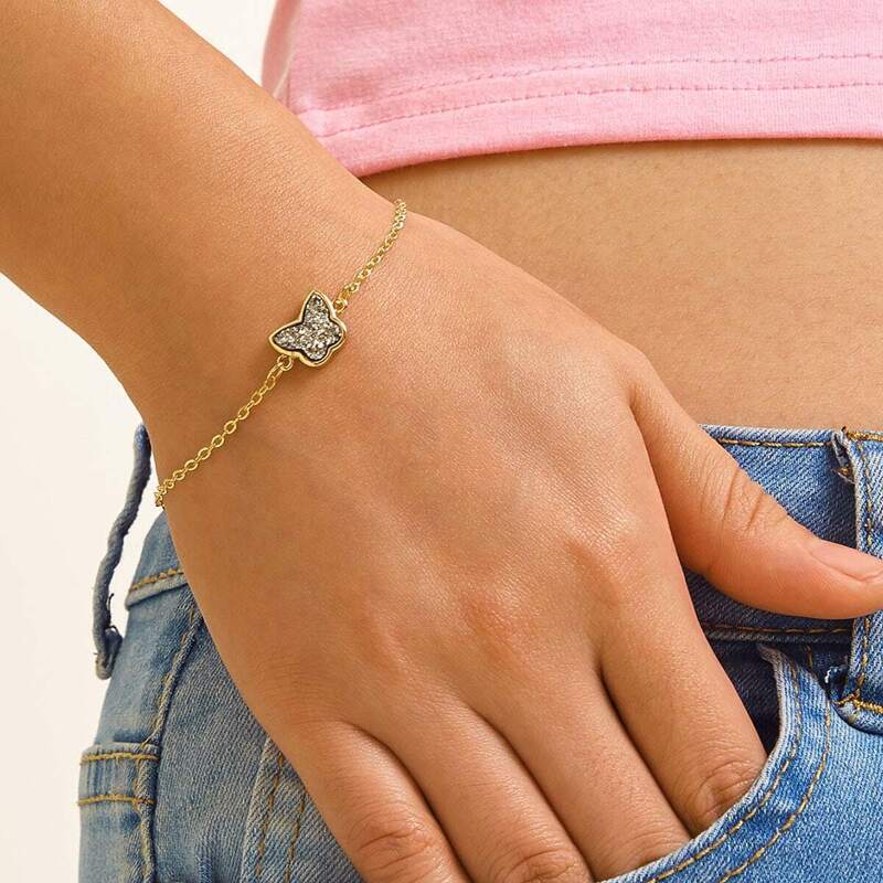 

Rhinestone Engraved Butterfly Decor Bracelet, Gold