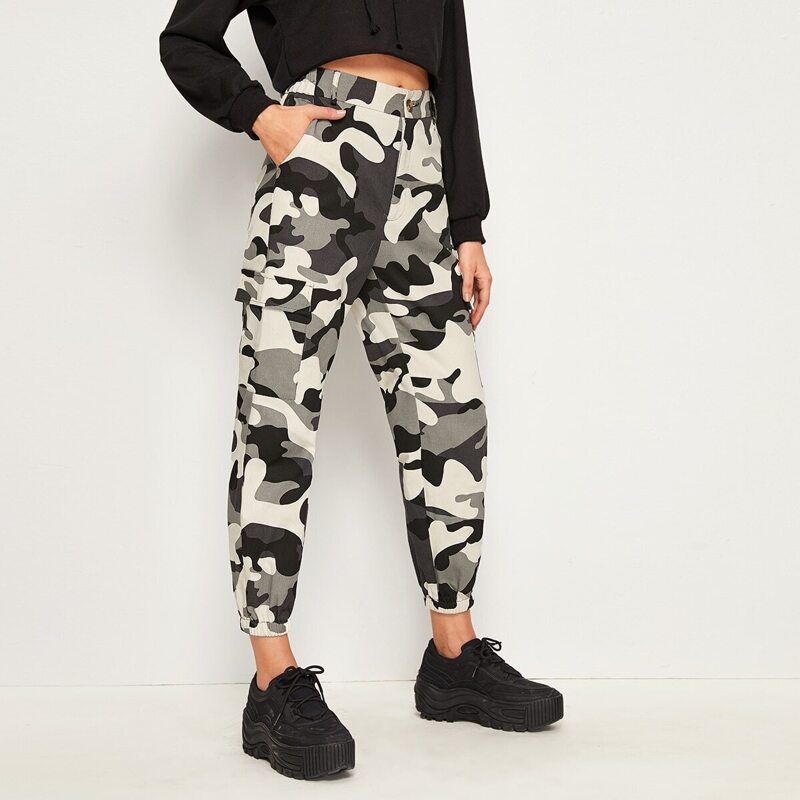 

Button Front Flap Pocket Camo Print Cargo Pants, Multicolor