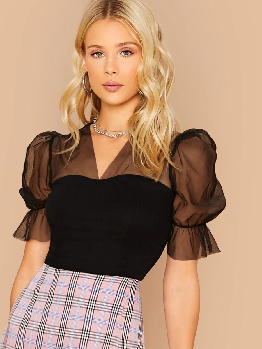 SHEIN Privé V-neck Mesh Yoke Trim Fitted Top - Black - View 1