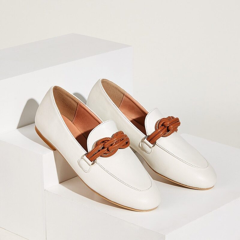 

Knotted Decor Slip On Loafers, White