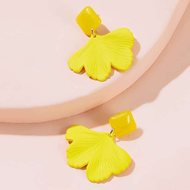 

Leaf Drop Earrings 1pair, Yellow bright