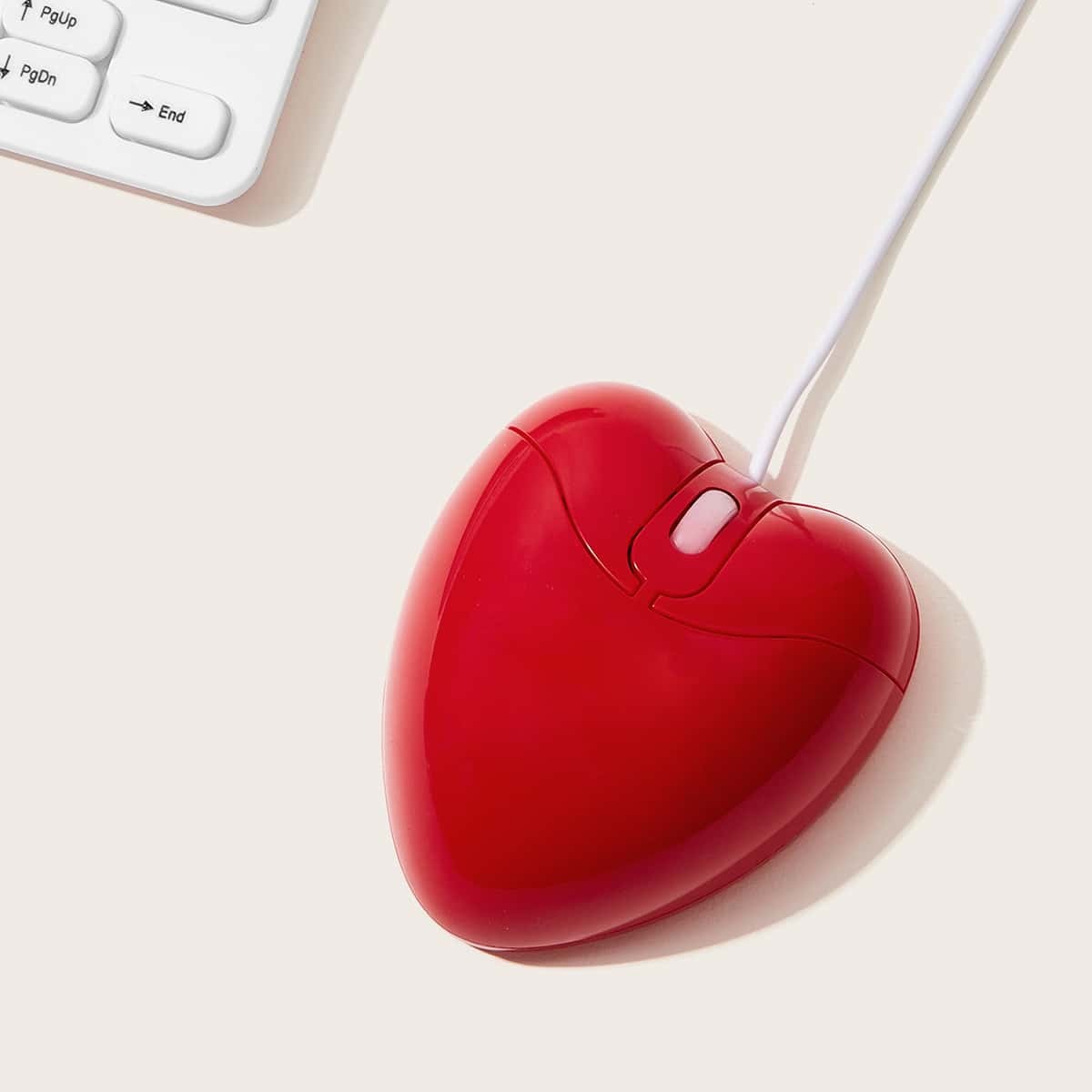 

Red Heart Shaped Mouse