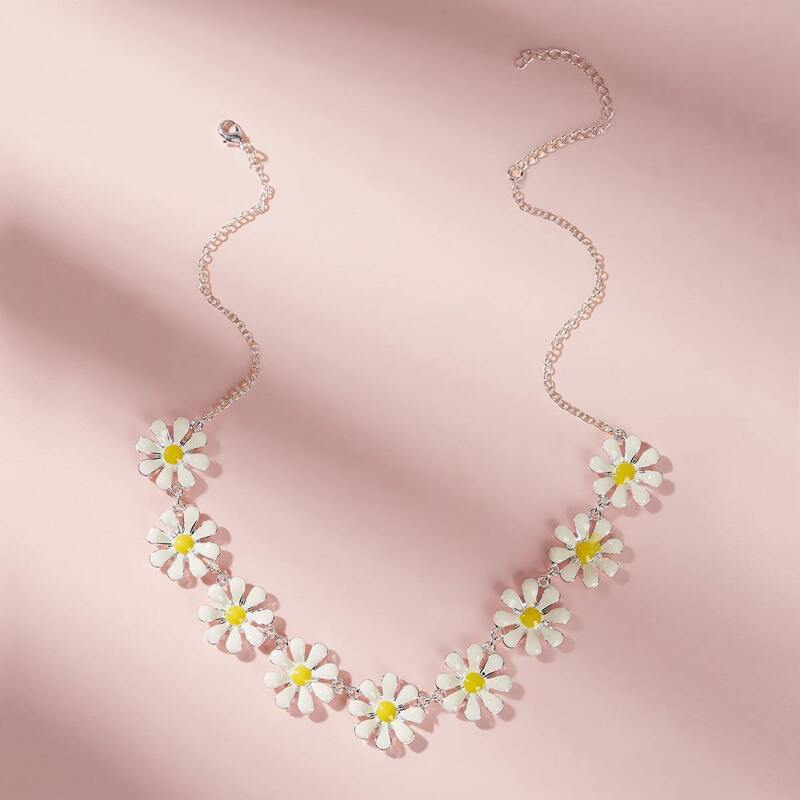 

Daisy Decor Necklace 1pc, Multicolor