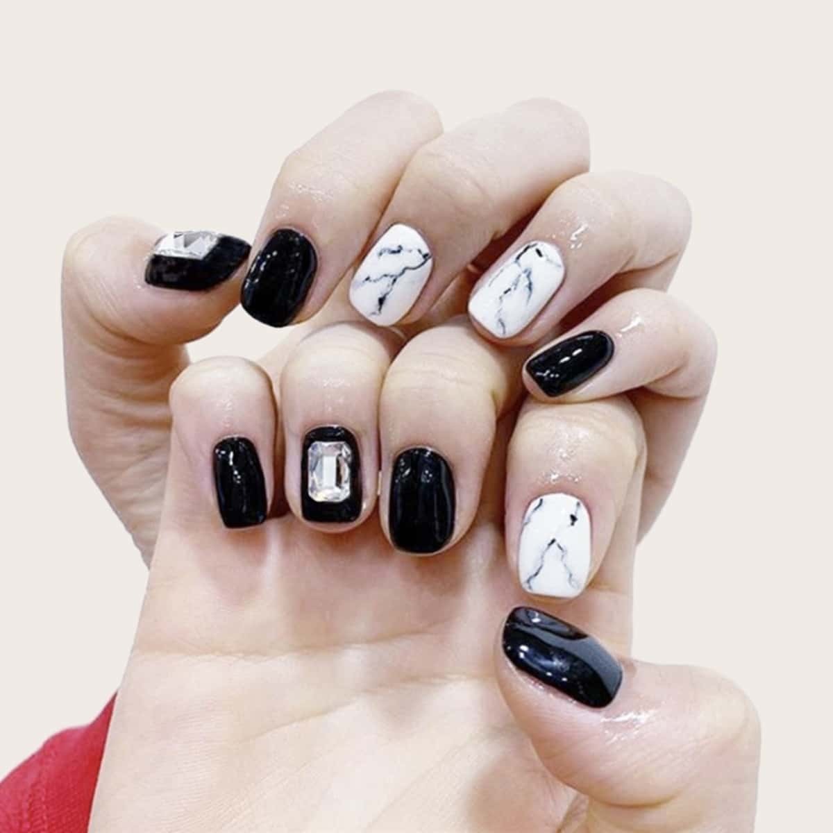 

Marble Pattern Fake Nail 24pcs & Tape, Black and white