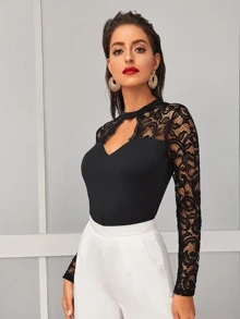 SHEIN لباس علوي بادخال دانتيل وبقص امامي
