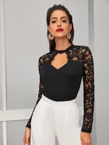 SHEIN لباس علوي بادخال دانتيل وبقص امامي