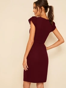 SHEIN Clasi 花瓣袖自腰帶連衣裙