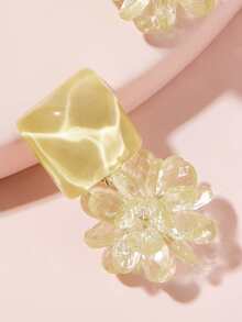 1 对时尚简约树脂花耳钉，适合女性日常佩戴和送礼