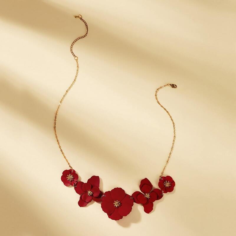 

Flower Decor Necklace 1pc, Red