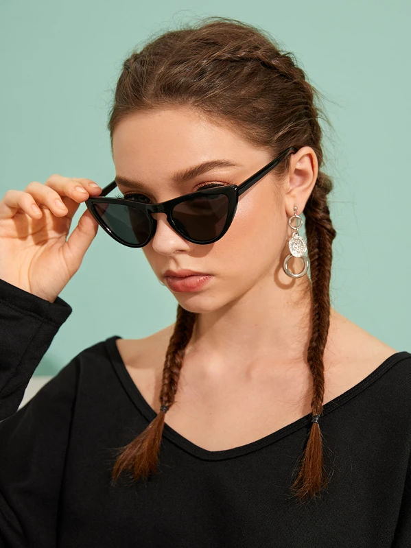 Sonnenbrille mit Cat Eye und flachen Linsen | aktuelle Zukünftige Sonnenbrillen Trends