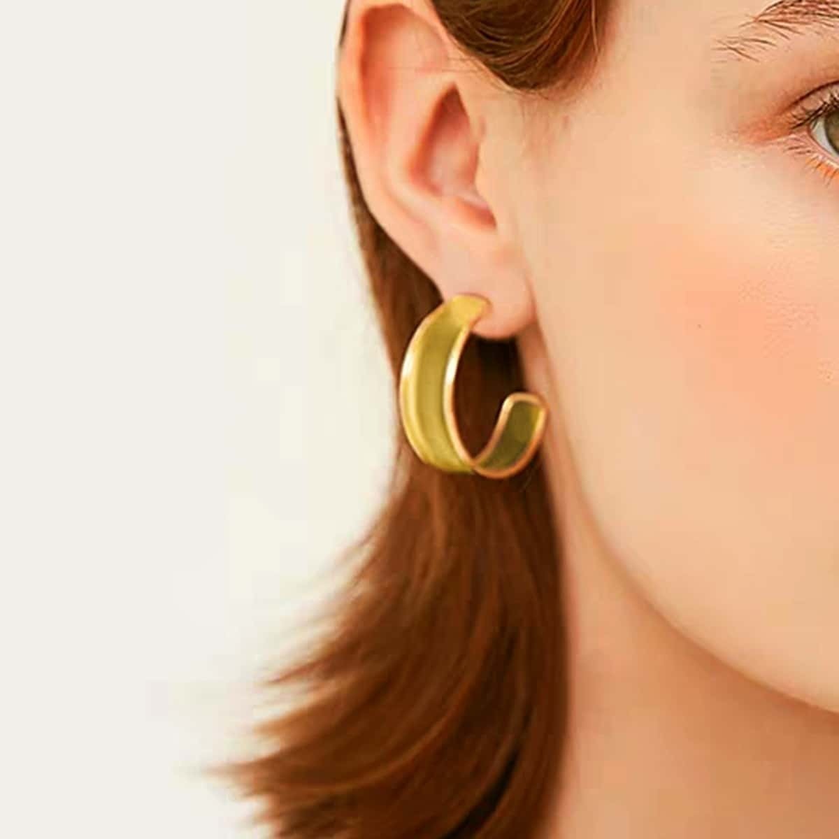 

Simple Half Hoop Earrings 1pair, Yellow