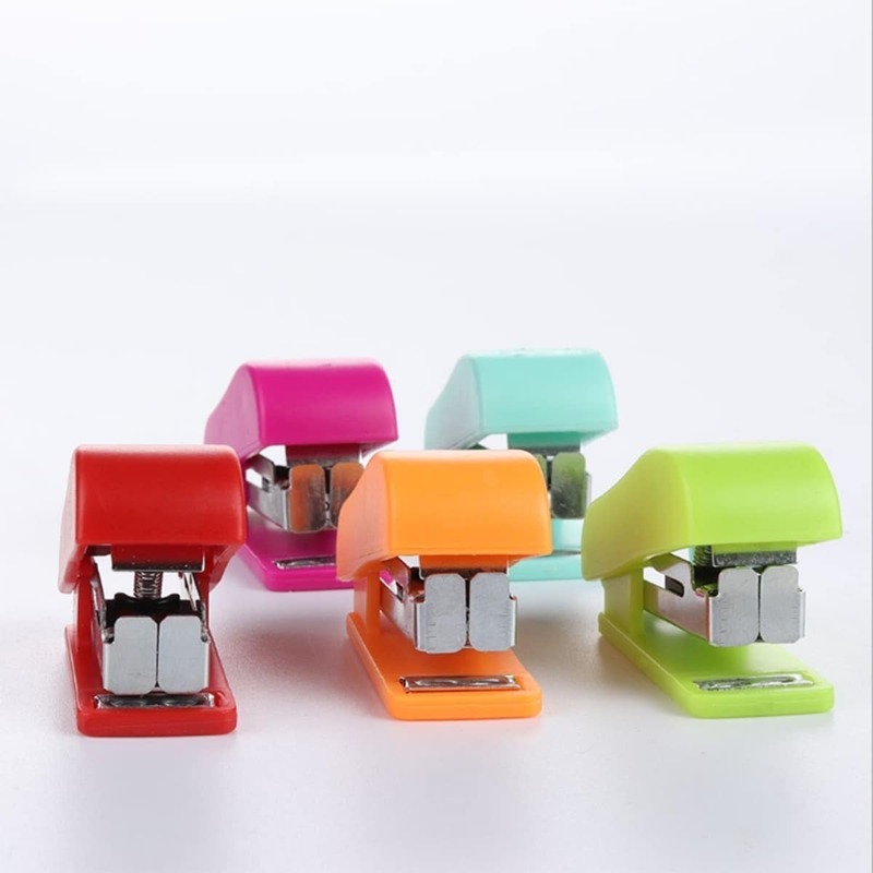 

Random Color Stapler 1pc