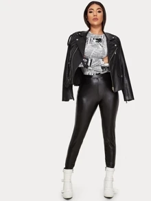 Chiquease Newspaper Print Fitted Tee Fall Cloth For Women - Black and White - View 3