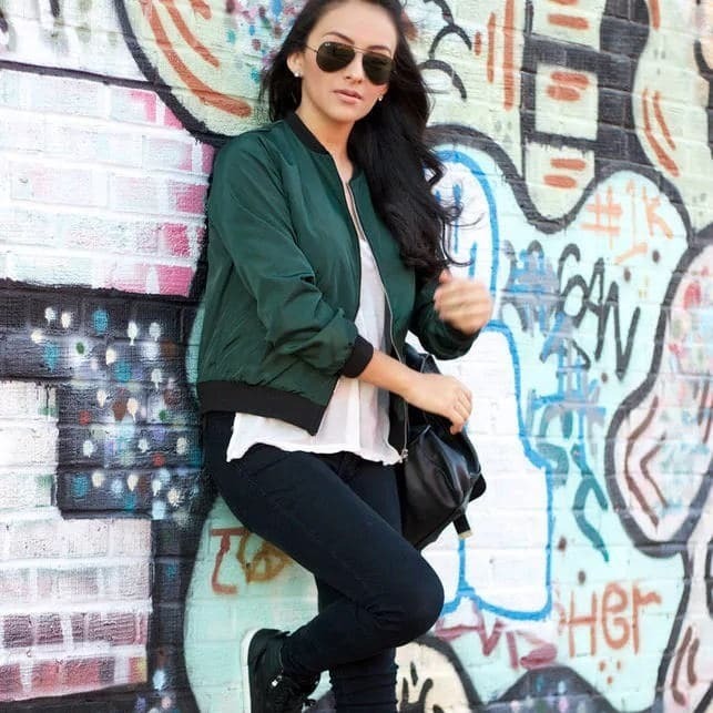 

Green Stand Collar Zipper Crop Jacket