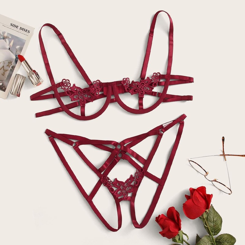 

Cut-out Crochet Underwire Lingerie Set, Burgundy