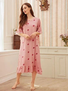 Vestido de pijama con estampado de fresa y dobladillo con volantes - Rosa coral - Ver 3
