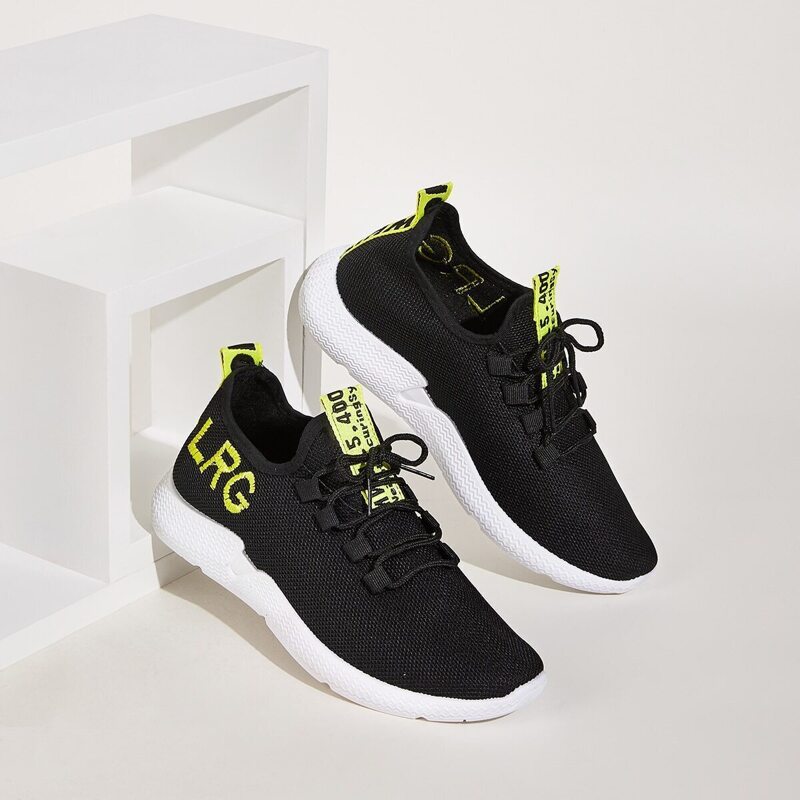 

Guys Letter Embroidered Lace-up Front Trainers, Black