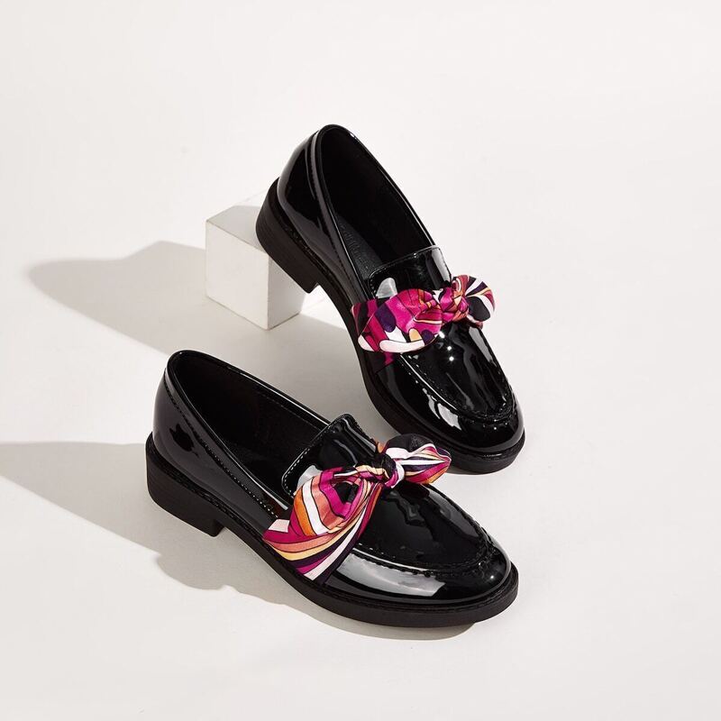 

Bow Decor Patent Loafers, Black