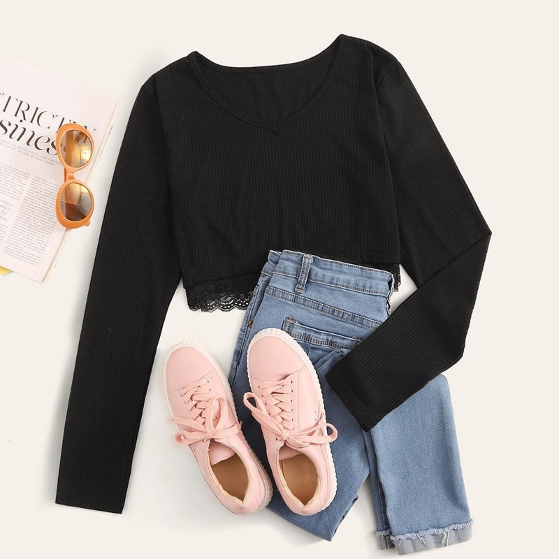 

Contrast Lace V-neck Crop Ribbed Tee, Black