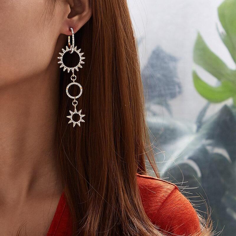 

Rhinestone Engraved Gear Chain Drop Earrings 1pair, Gold
